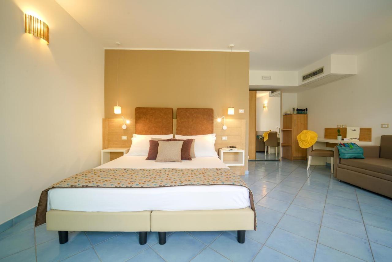 קאפו ואטיצ'אנו Baia Del Godano Resort & Spa מראה חיצוני תמונה