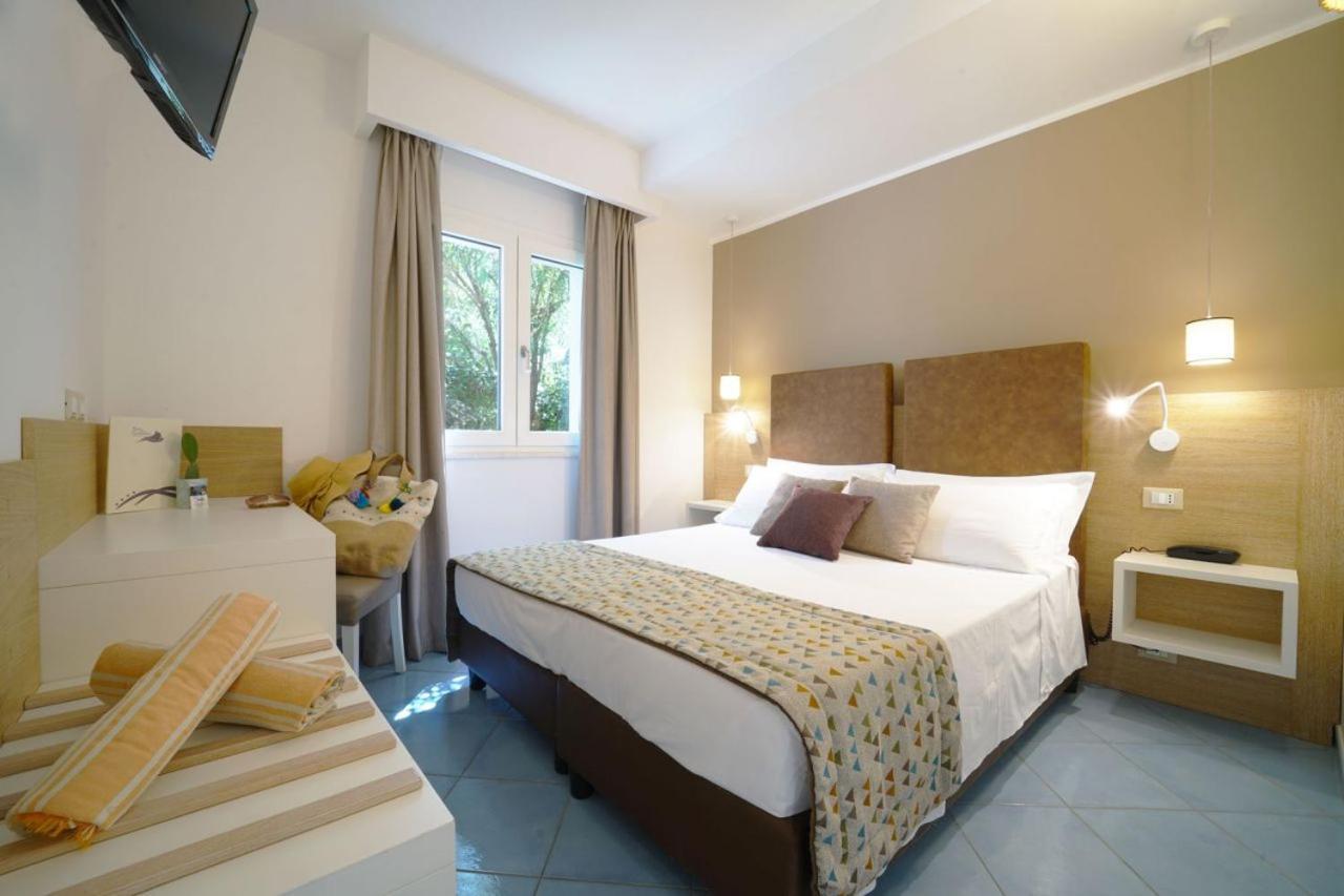 קאפו ואטיצ'אנו Baia Del Godano Resort & Spa מראה חיצוני תמונה