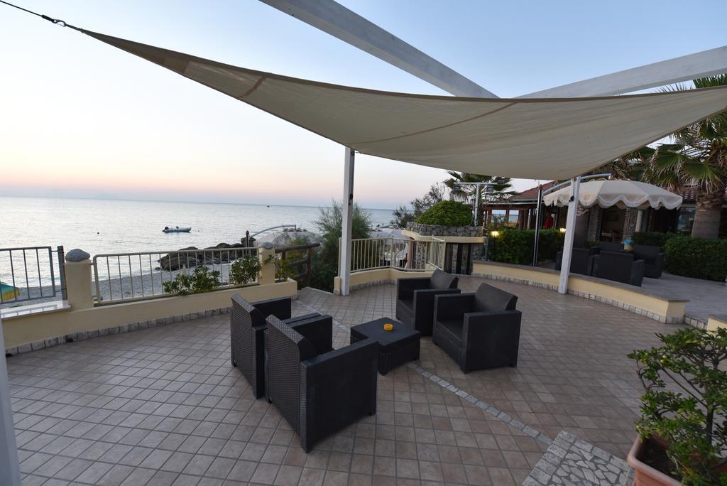 קאפו ואטיצ'אנו Baia Del Godano Resort & Spa מראה חיצוני תמונה