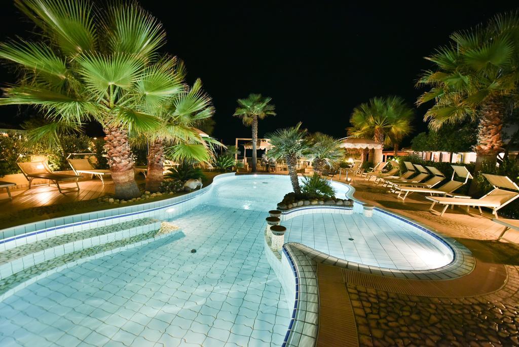 קאפו ואטיצ'אנו Baia Del Godano Resort & Spa מראה חיצוני תמונה