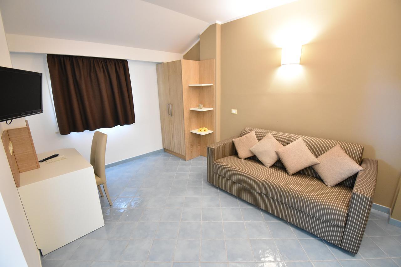 קאפו ואטיצ'אנו Baia Del Godano Resort & Spa מראה חיצוני תמונה